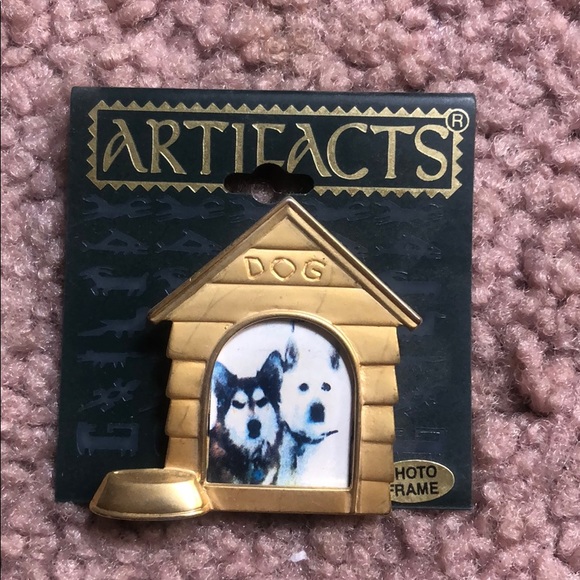 Dog frame button